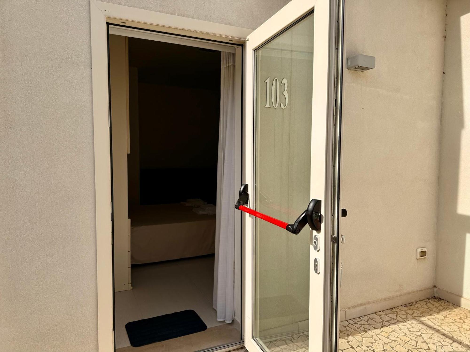 Baia Sangiorgio Hotel & Beach Club Bari Dış mekan fotoğraf